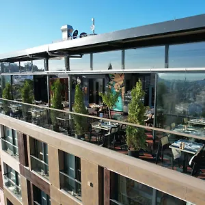 Hotel Fragments, Istanboel